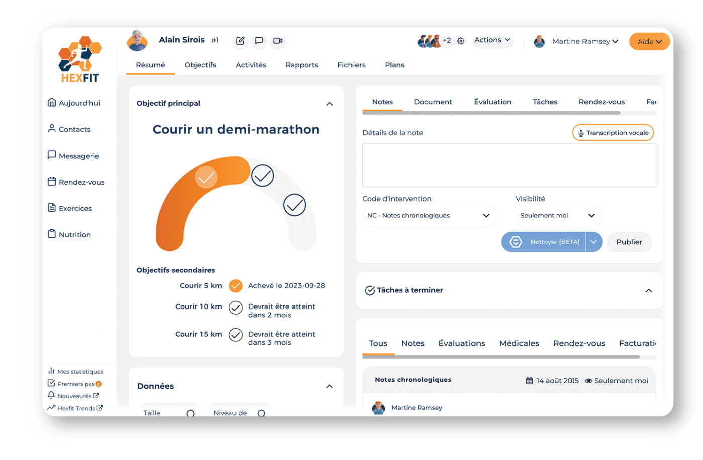Captures d'écran du logiciel kinés hors nomenclature, Hexfit. Il s’agit du dossier d’un patient qui contient les onglets suivants: objectif principal (avec le graphique d’évolution), données du client, tâches à venir, notes, documents, évaluations, rendez-vous, facturation, rapports, fichiers, plans, etc.